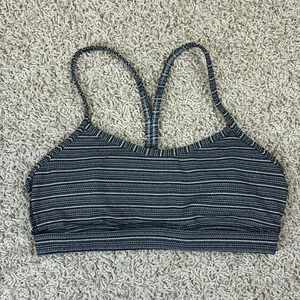 Lululemon black gray striped flow y bra sz 6